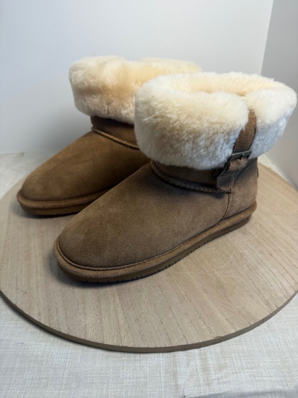 Bearpaw Women’s Size 7 Suede Sheepskin Fur Winter Boots Brown